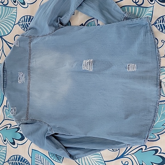 INSO Distressed Jean Top - Picture 2 of 4